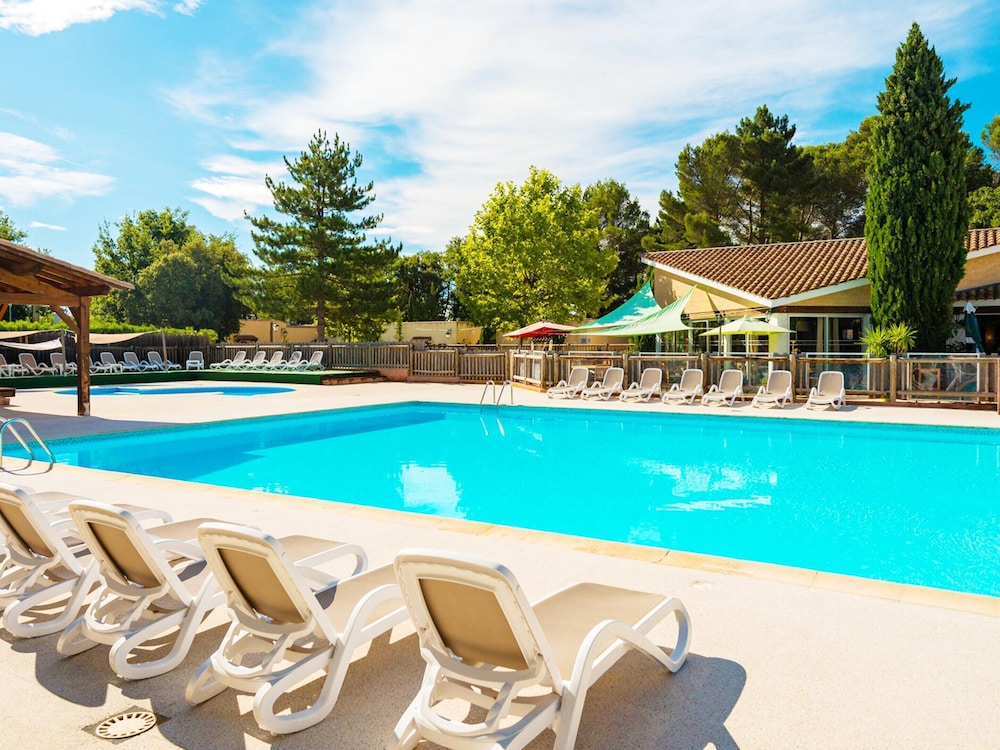Spacious Provencal Maisonette Escape