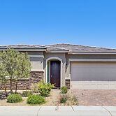 9 Mi to Las Vegas Strip! Spacious Single-story Gem