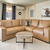 Lake Days, Trails & More! Updated Apt in Mineville
