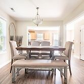 611 Large 3 Bedroom Downtown Sleeps 8