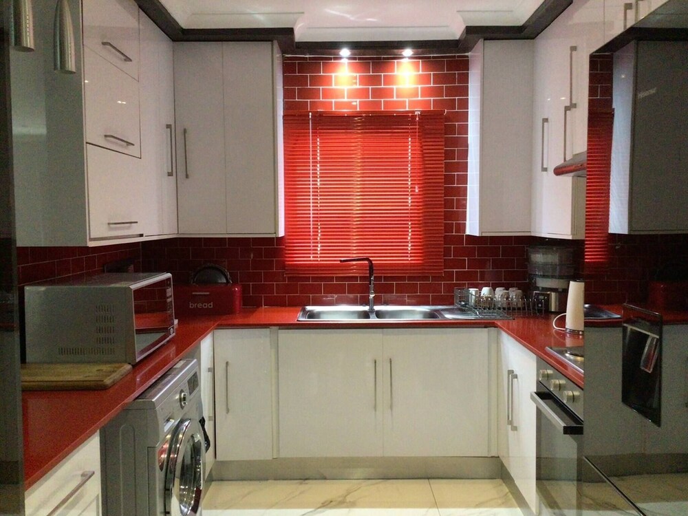 Private Secure House in Alberton