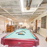 Private + Secluded: 2BR Vancouver Home w/ Fire Pit