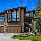 Sisu Lodge by Canmore Premier