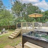 Pet-friendly Yard w/ Hot Tub! Peaceful Austin Home