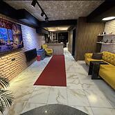 Luna Suites Hotel