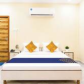 Hotel Mahadeva Stay Prayagraj