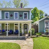 Main St Retreat! 1895 Farmhouse in Port Jefferson