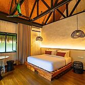 The Henry Qi Elnido
