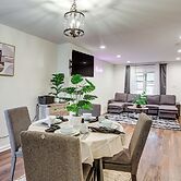 Groups & Pets Welcome! Spacious Philly Rowhouse
