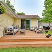 5 Houses to Elizabeth Lake! Family Getaway w/ Yard