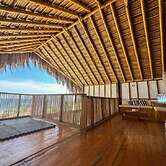 w Beachside 8BR Villa in Punta Veleros