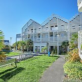 Courseulles Family Apartment for 6
