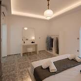 THE F SUITES