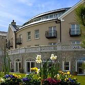Step House Hotel