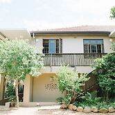 Mackaya Bella Guest House