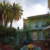 La Paloma Las Flores