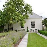 Camellia Cottage Bed & Breakfast