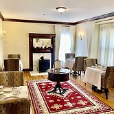 Dartmouth House Inn