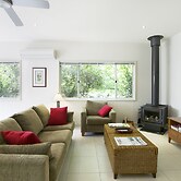Abalina Cottages, Rotary Drive
