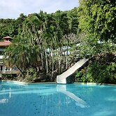 Splash Mountain Resort Hotel