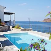 Eleia Seafront Rooms & Villas