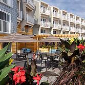 Rockland Harbor Hotel