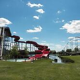 Darien Lake Lodge on the Lake