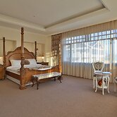 Bon Hotel City & Resort