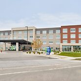 Holiday Inn Express & Suites Madison by IHG