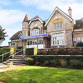 The Caledonian Island Hotel