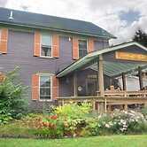 RoosterComb Inn