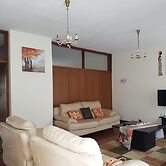 Lolos Elegant Three Bedroom Apartment