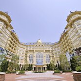 Tokyo Disneyland Hotel