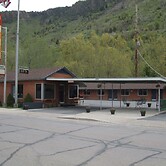 Lava Spa Motel & RV Park