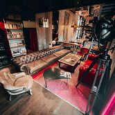 Le Magic Hall