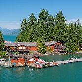 Nootka Island Lodge