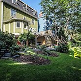 The Elizabeth Manor Guesthouse