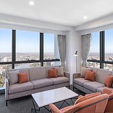 Meriton Suites Adelaide Street, Brisbane