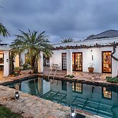 GUBAS DE HOEK meet eat sleep