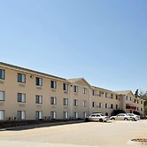 Super 8 by Wyndham Lincoln North