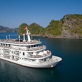 Paradise Elegance Cruise