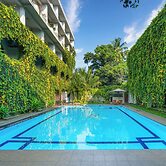 Kandyan Reach Hotel