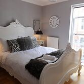 Brighton Break - Burlington Beach Pad