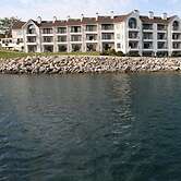 Edgewater Inn- Charlevoix