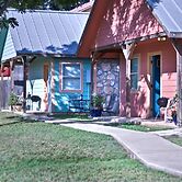 Blanco Riverside Cottages & RV