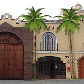 Hotel Hacienda del Sol