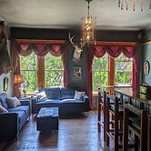 The Oliver House - Adults Only