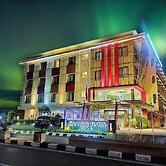 Grand Parama Hotel