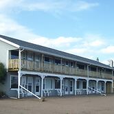 Singing Sands Inn Motel