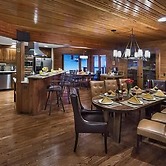Trails Edge Lodge